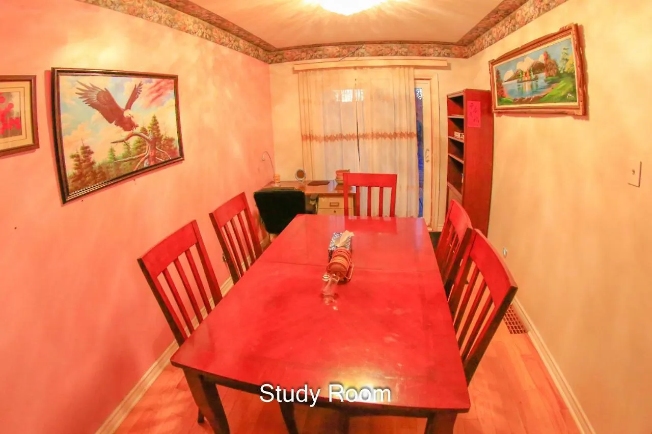Guest house Comfort Home Toronto